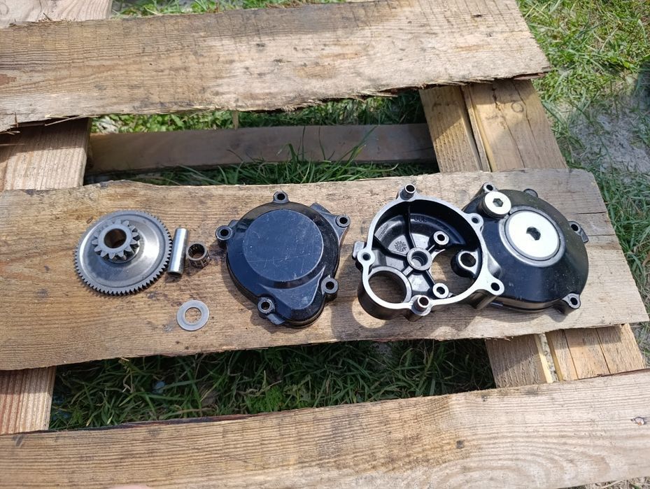 Dekiel rozrusznika pokrywa misa kapa Suzuki GSXR 750 600 srad c1