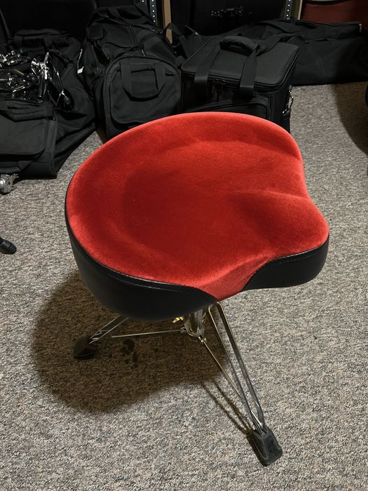 Stołek perkusyjny WorldMax D2000SC Czerwony