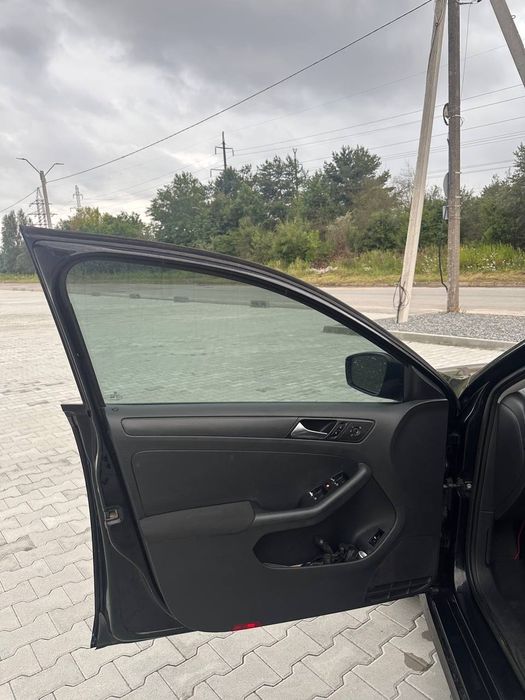 Volkswagen jetty 2011