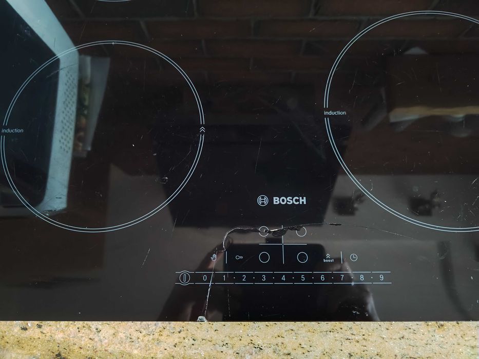 Płyta indukcyjna Bosch 7200 W - 220-240 V z defektem
