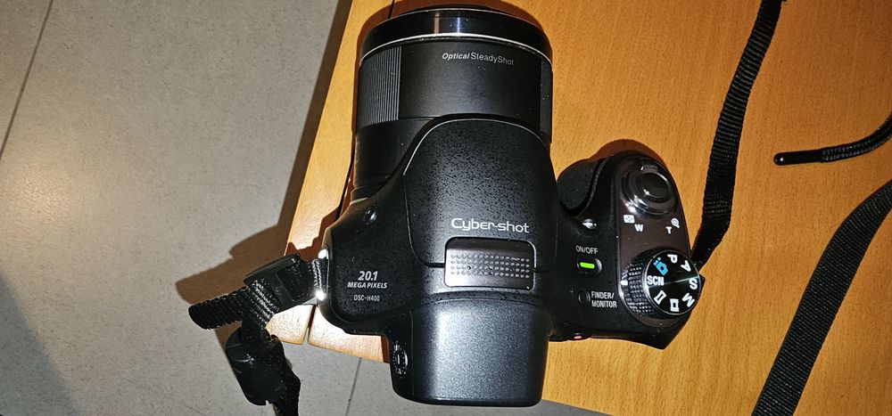 Sony cybershot DSC-H400