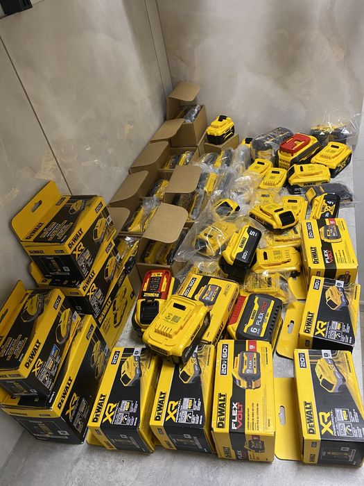 DeWALT ОРИГІНАЛЬНІ АКБ НЕ підробка акумуляторні батареї різної ємкості