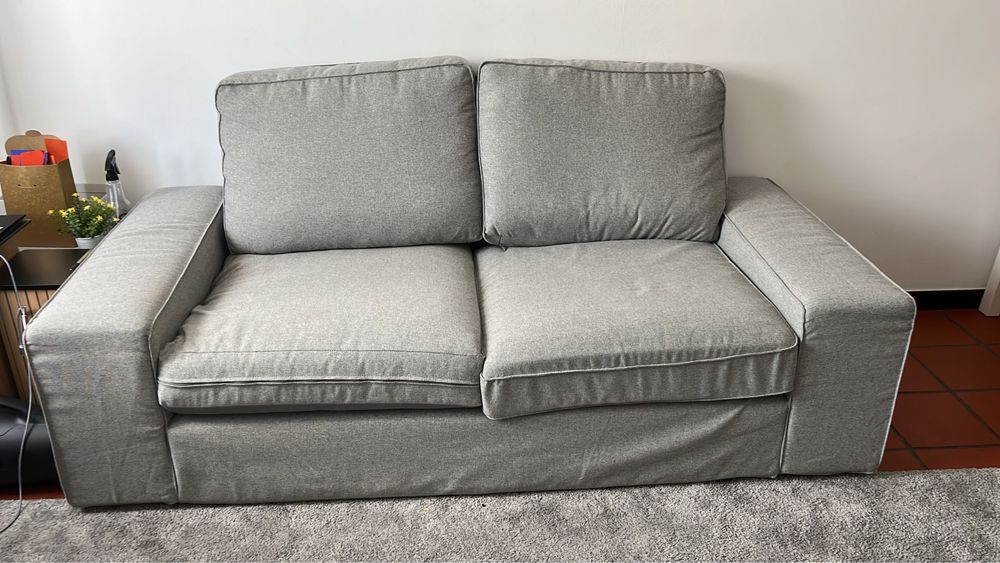 Sofá Kivik 2 lugares