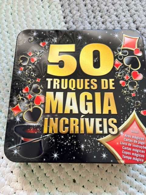 caixa com jogos e incríveis truques de magia