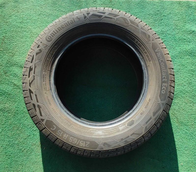 Opona Continental VanContact Eco 215/65R15C  104/102 T  1-szt