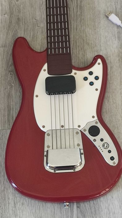 Guitarra Fender Jaguar PRO MIDI - Rock Band 3 (Nintendo Wii)