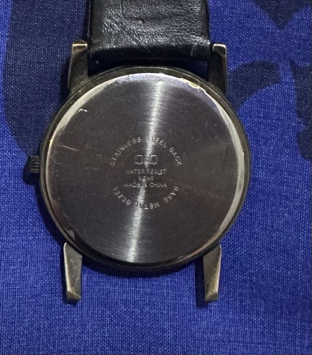 Кварцовий годинник унісекс Q&Q