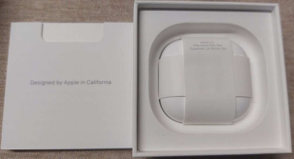Oryginalne APPLE AirPods 4 z ANC + etui GRATIS !