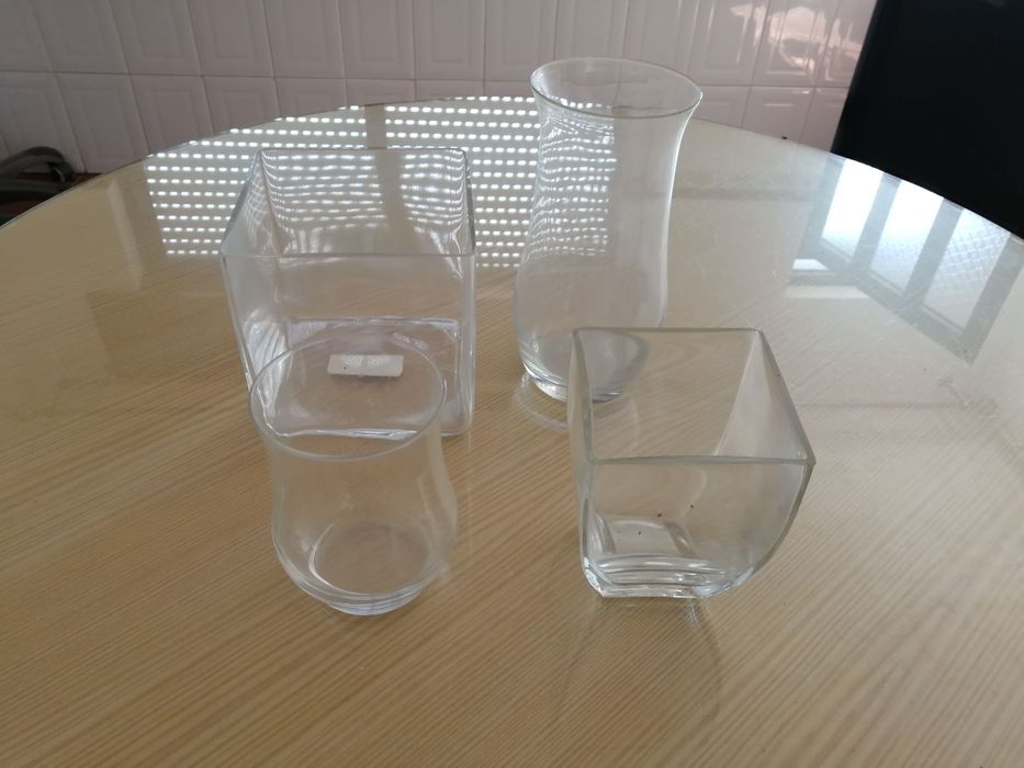 lote de 4 jarras em vidro estado novo