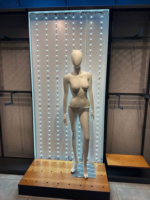 Торговое оборудование/ стойки на колесах/ стелажи в магазин/ лайтбоксы