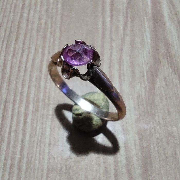 Золота жіноча каблучка , розмір 20.5 ( замір штангенциркулем )