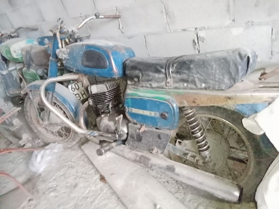 Продам мотоцикл мінськ 125 з новими запчастинами по запчастинах