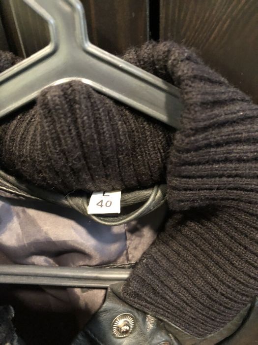 Casaco de cabedal preto