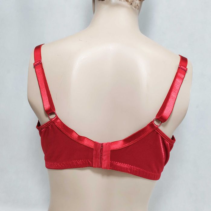 Biustonosz koronkowy na duży biust usztywniany 105DDD PLUS SIZE BS1