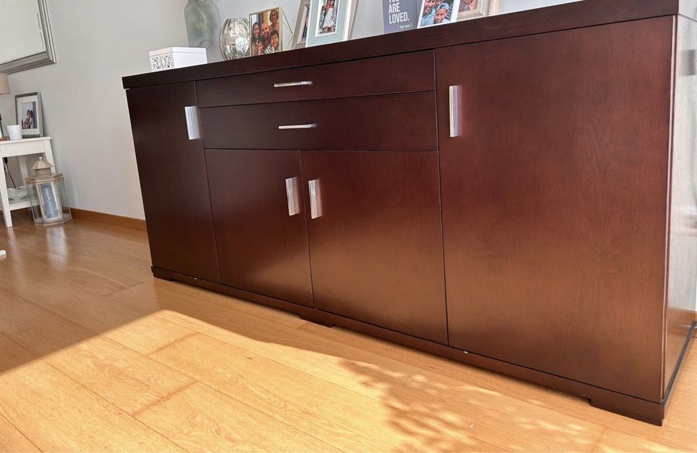 Aparador de sala em optimo estado