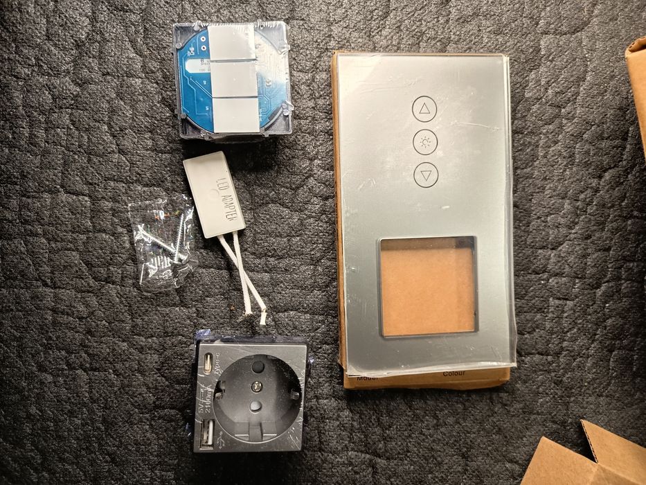 ZigBee Dimmer + gniazdo USB + panel szklany BSEED NOWE