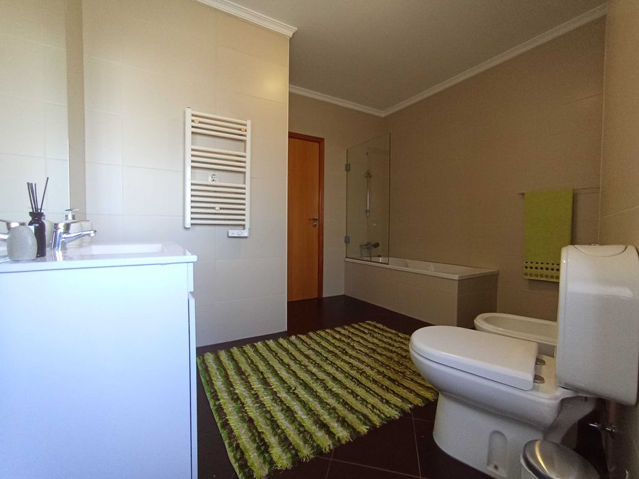 Apartamento T3 junto à escola de Castelo de Paiva