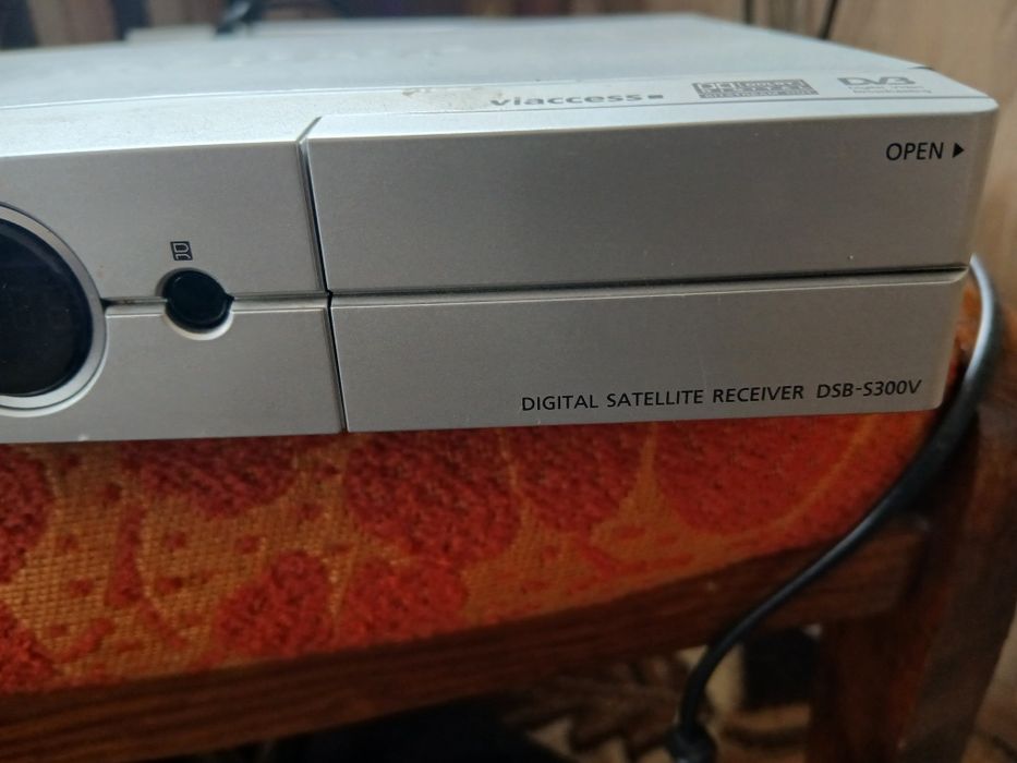 Ресівер DSB-S300V