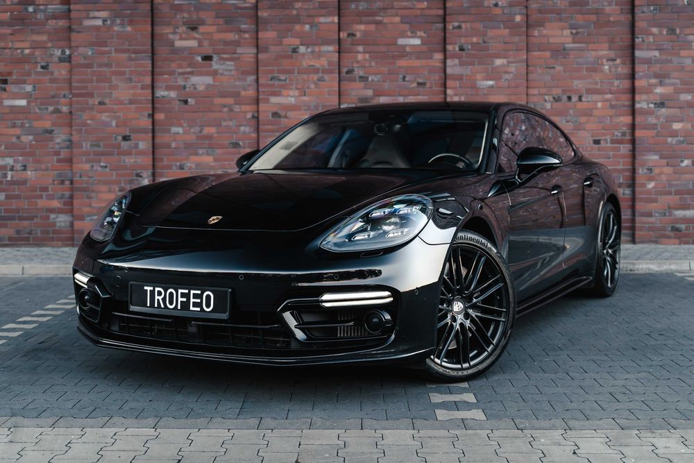 Wynajem Porsche Panamera Turbo wypożyczalnia samochodów
