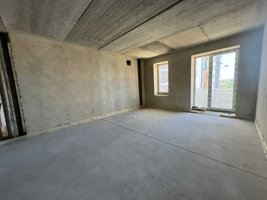 Трикімнатна квартира! Готова до ремонту!