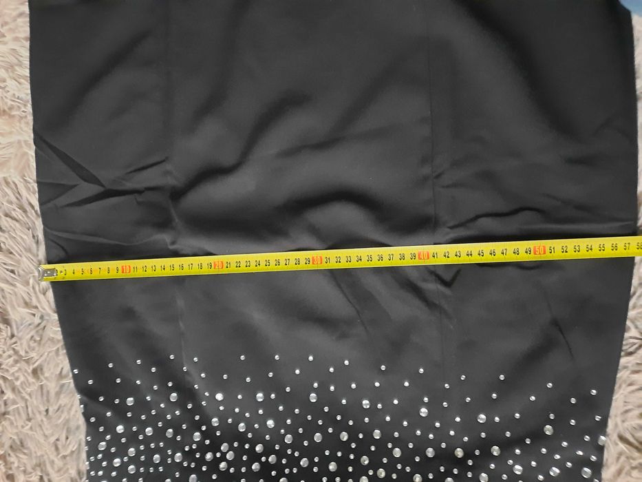 Sukienka wieczorowa z cykinami rozmiar 46