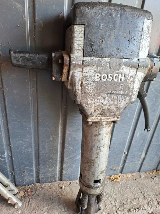 Młot Bosch GSH 27