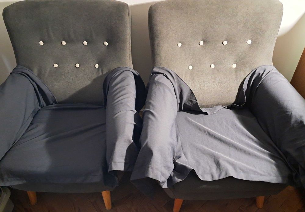 Duas poltronas/cadeirões em tecido