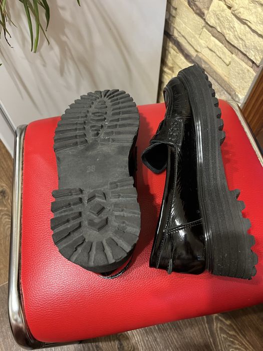 Лофери чорні лаковані шкіряні 38 розмір