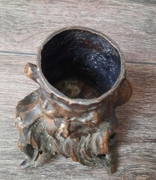 Карандашница злой пень