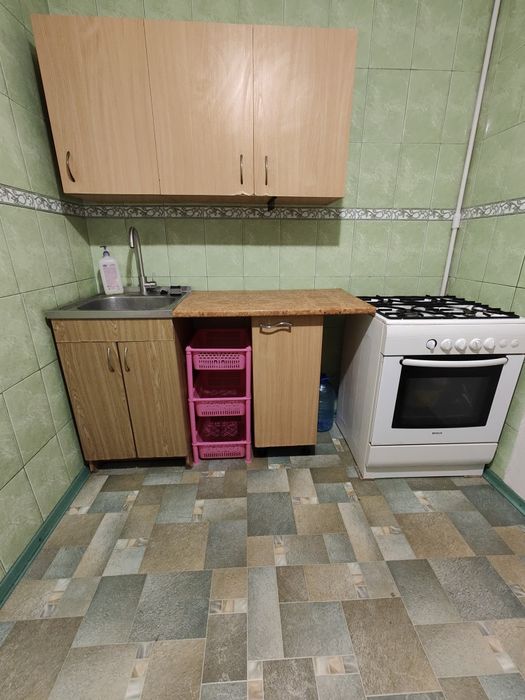 Продам 1 комнатная квартира Залютино, рядом рынок.