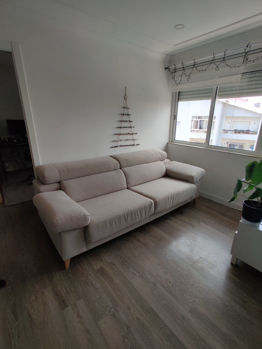 Sofá 3 lugares bege