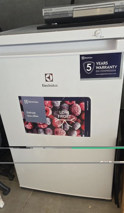 Zamrażarka Elektrolux  LYB1AE8W0 85l