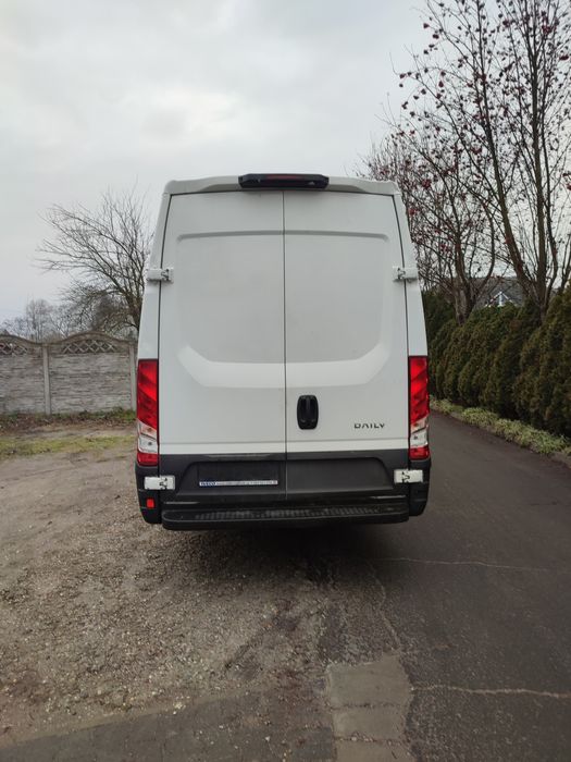 Iveco daily 35c14 2022 rok niski przebieg