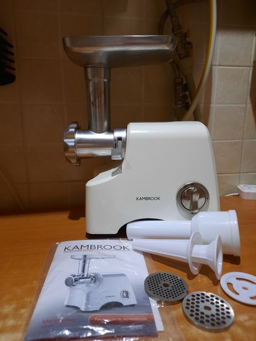 Продам м'ясорубку електричну Kambrook