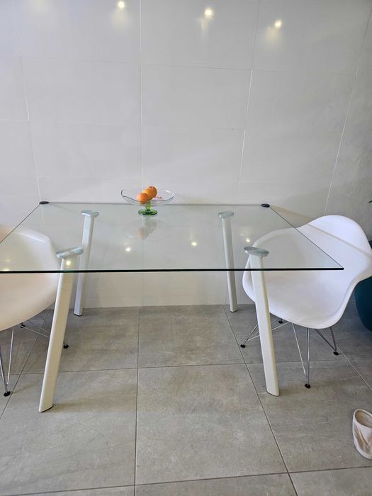 Mesa cozinha Vidro e cadeiras