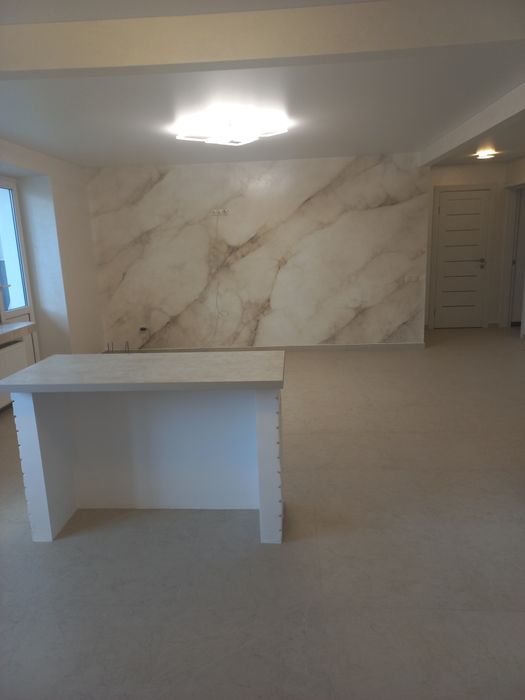 Продам 3-х кімн.-студіо в р-ні стомат.полікл.