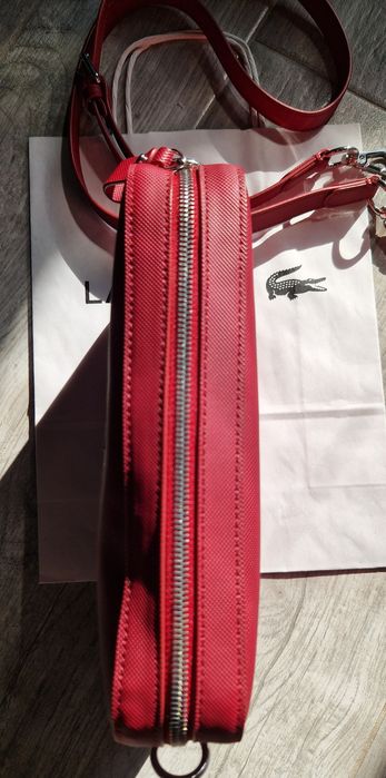 Ubrana 1 raz Piękna torebka Lacoste Square Crossover Bag bordowy