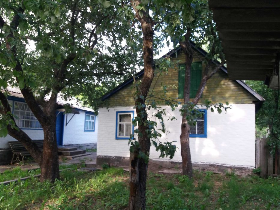 Будинок для проживання 4 кімнати, з садибою для ведення господарства. Продаж, або обмін.