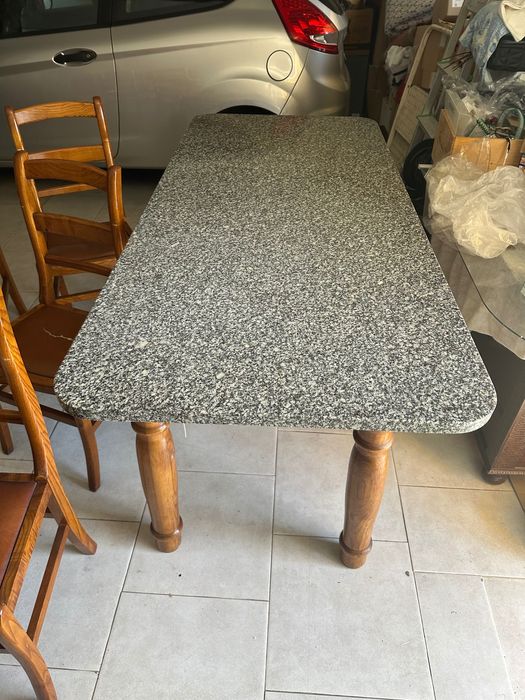 Mesa de tampo de Mármore