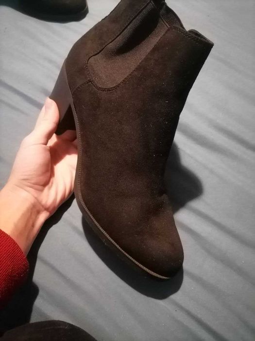 Терміново продам осінні черевики