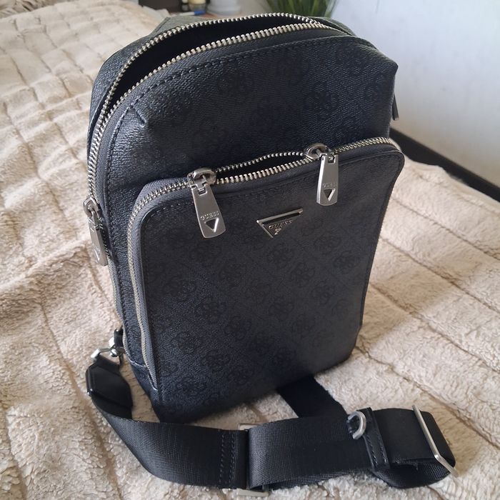 Чоловіча сумка Guess