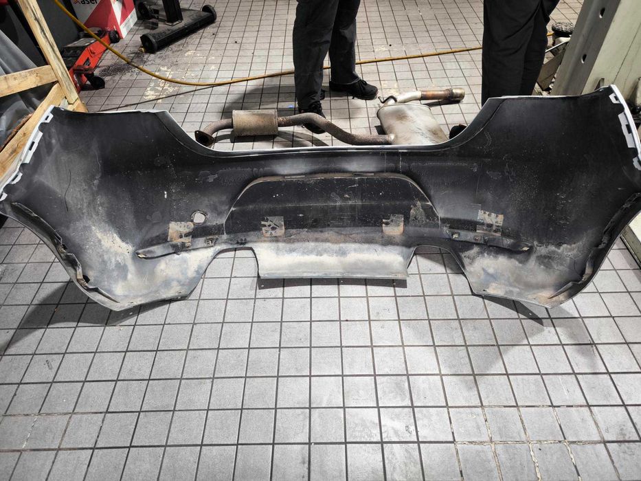 Para-choques + Panela traseira Seat Leon 1P