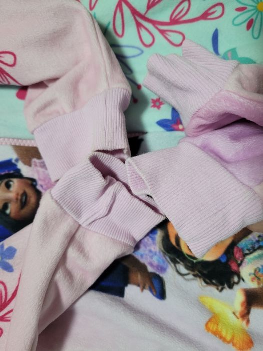 Продам флісовий ромпер, піжаму на дівчинку 4роки. Дісней Енканто