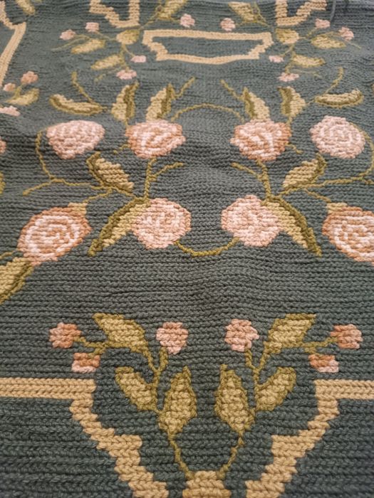 Passadeira de arraiolos inacabada