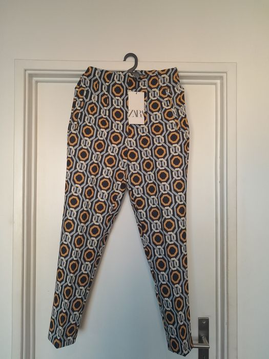 Vendo Calças de Senhora ZARA muito bonitas novas