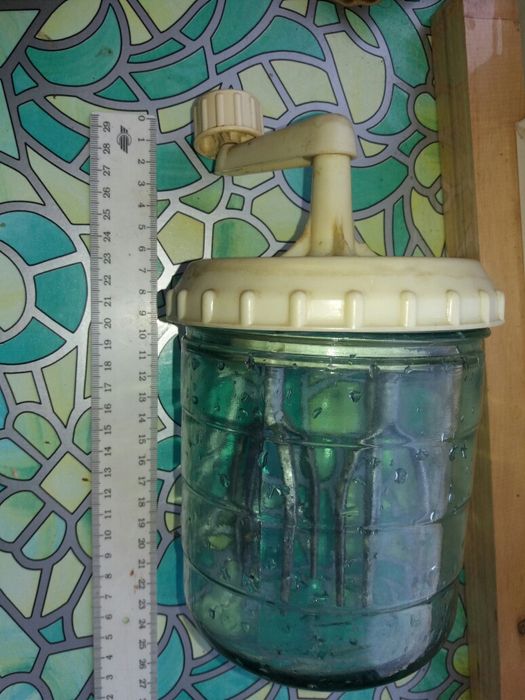 Миксер для приготовления смесей   яиц бытовой