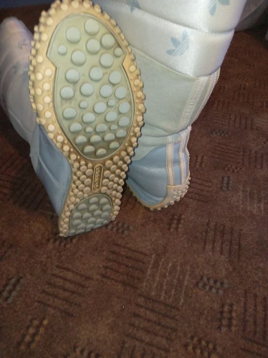 Черевики жіночі адидас