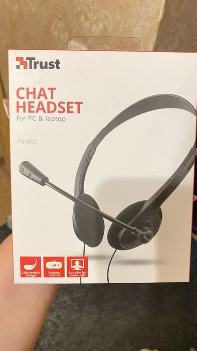 Навушники, Trust chat headset