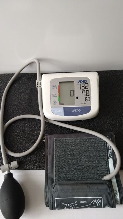 Тонометр And AU-703