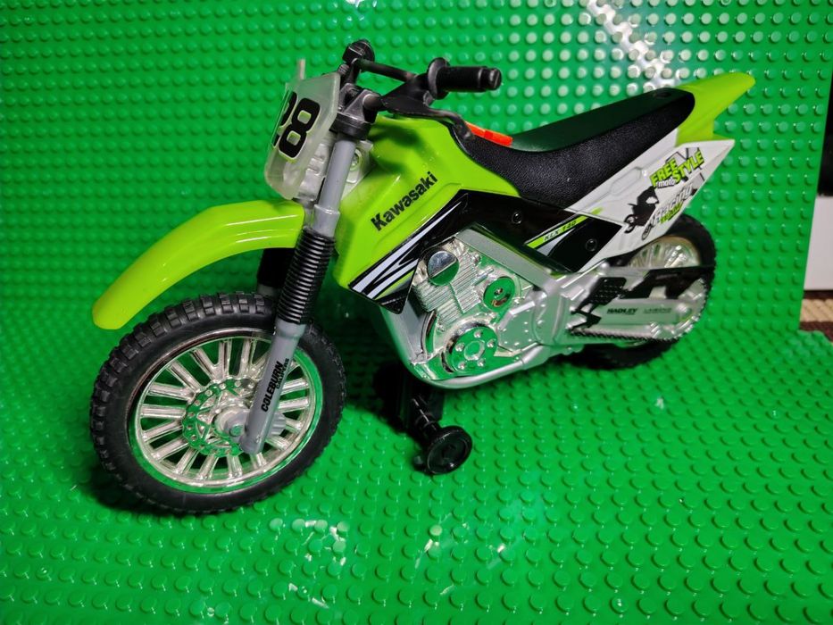 игрушечный мотоцикл Road Rippers Kawasaki KLX 140R.